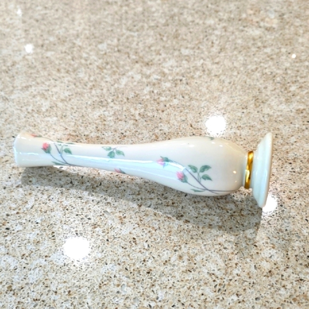 LENOX "Rose Manor" Bud Vase - Picture 5 of 7